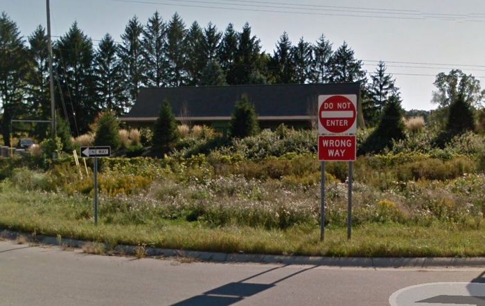 Stuckeys - Chelsea - 50 S Fletcher Rd (newer photo)